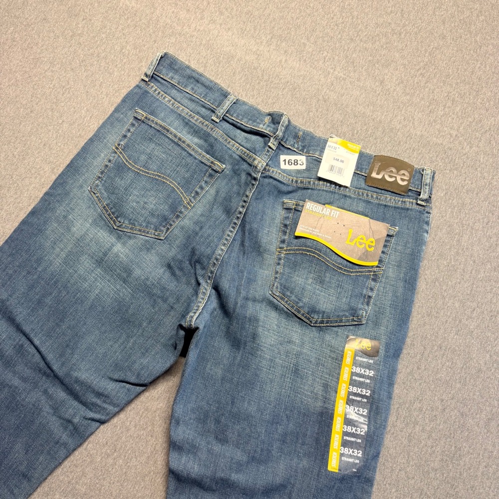 Lee Mens Regular Fit Straight Leg Stretch Jeans Medium Wash 38x32 NWT